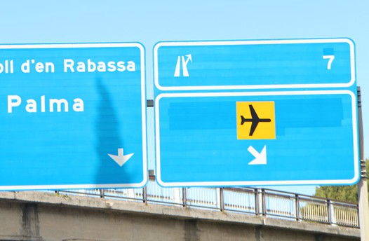 Flughafenschild Mallorca
